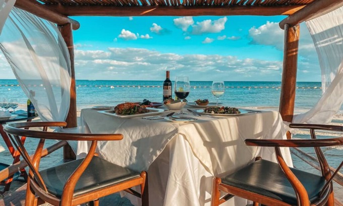 Puerto Morelos Apartamento | Swim-Up Suite w/ King Bed, Rainforest Shower, & Direct Pool Access ALL-INCLUSIVE