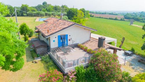 Lonato del Garda Casa | swimming pool and private garden, Casa in collina
