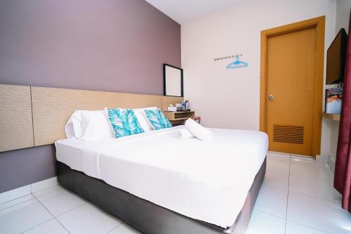 Kampung Puah Seberang Hotel | Swing & Pillows - Kentomen Hotel, Bamboo Hills
