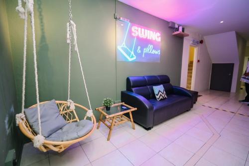 Downtown George Town Hostal | Swing & Pillows - Penang Road, Georgetown Penang
