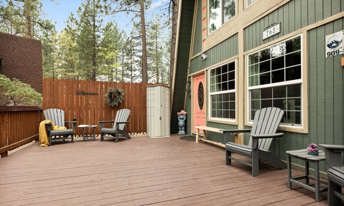 Summit Estates Casa | Swiss Bliss+5 Min Walk 2 Summit + Ski Slope Views