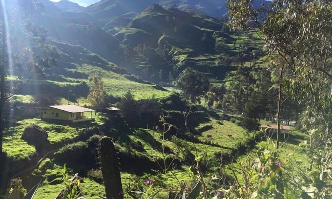 Obrajillo Cabaña | Swiss Chalet with Private Kitchen near Lima