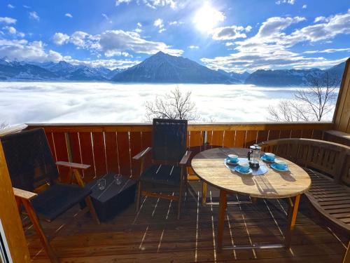 Aeschlen ob Gunten Apartamento | SwissHut Stunning Views Alps Lake - Apart Aelenbach