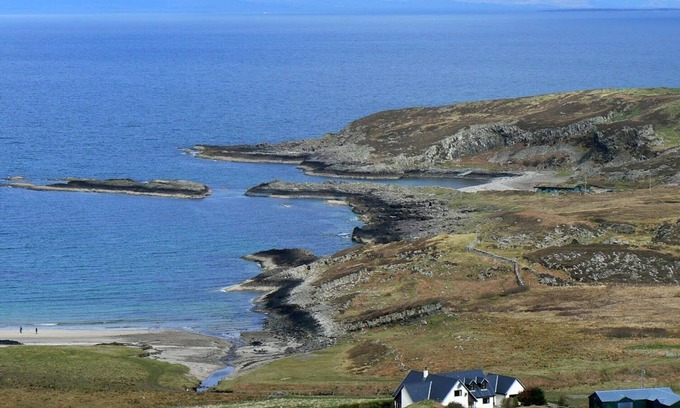Ardnamurchan Peninsula Casa | Swordle Bay House. 2 minute's walk to beach.