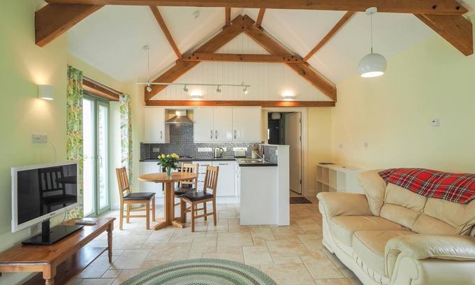 Tregaron Cabaña | Swydd Cwtch, Swyddffynnon