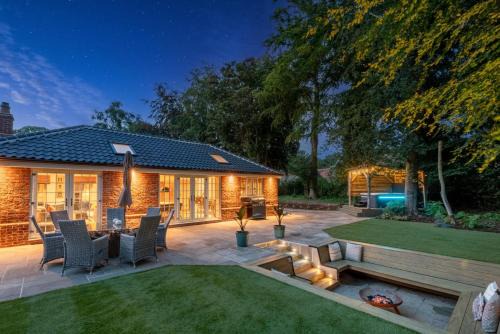 Holt Casa | Sycamore Barn - Holt