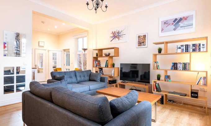 Bootham Casa | Sycamore Cottage York, dog friendly, close to the river