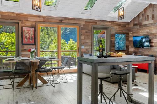 Guerneville Casa | Sydneys River Retreat