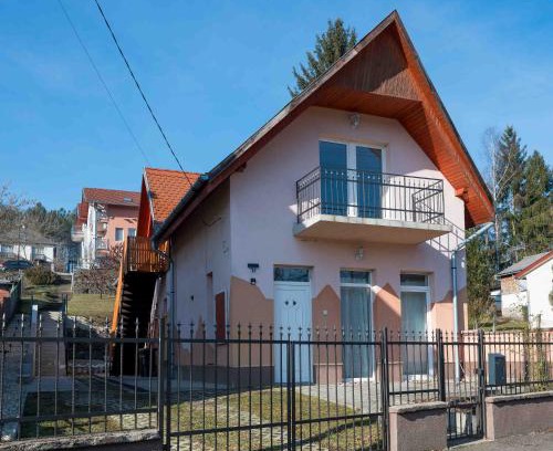 Bukkszek Apartamento | Szent Anna Vendégház