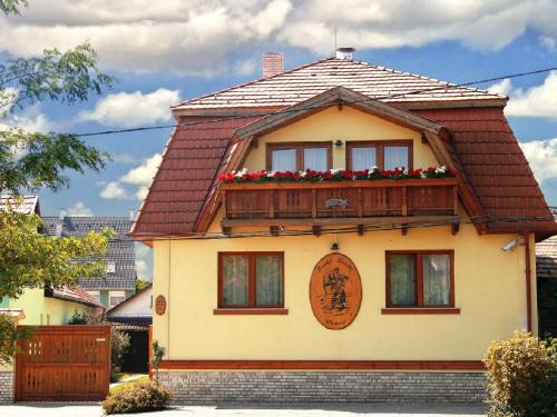 Gyor Cama Y Desayuno | Szt Kristóf Bed and Breakfast