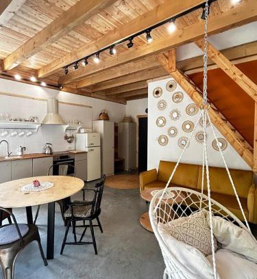 Zawoja Apartamento | Szumidomki strefa z jacuzzi sauna widok na potok las