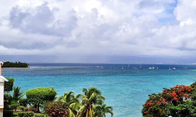 Perinet Apartamento | T 3 with view of ilet Gosier and Basse Terre