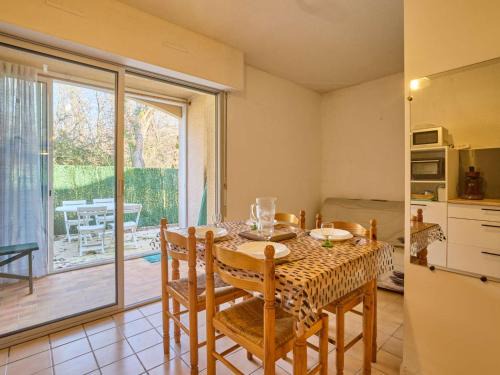 Barbotan-les-Thermes Apartamento | T1 bis avec jardin privatif et WiFi, à Barbotan - FR-1-841-64