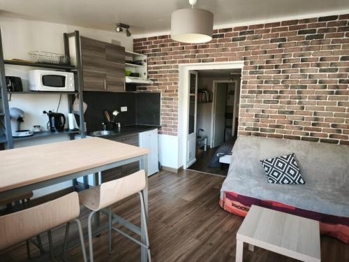 Aurillac Apartamento | T1 Calme Séjour Pro et Détente