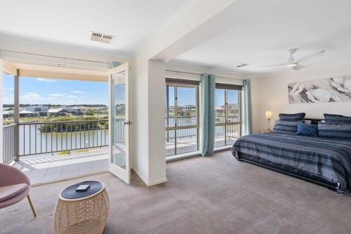 Nangkita Casa | T2 12 Wentworth Pde Hindmarsh Island - No Linen Included