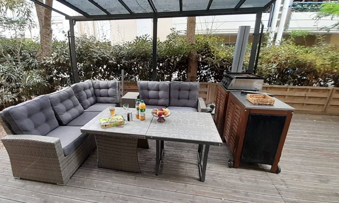 La Jetee Apartamento | T2 apartment with pool and parking