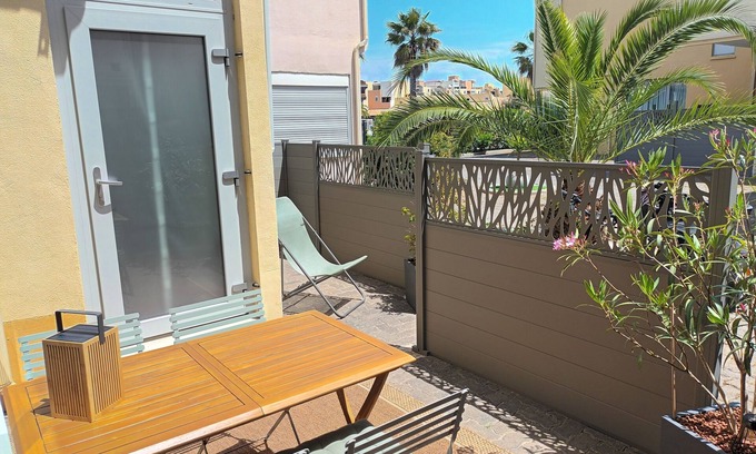 Gruissan Apartamento | Apartamento T2 (2 pers) aire acondicionado de 42 m² en planta baja y acceso a internet