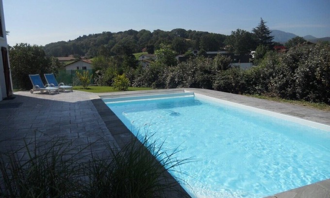 Cambo-les-Bains Condominio | T2 apartment with pool access