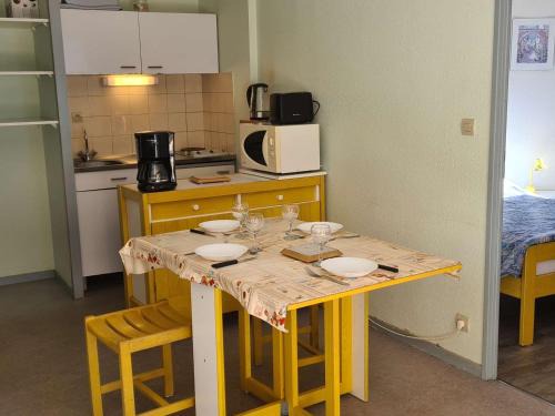 Saint-Lary-Soulan Apartamento | T2 avec balcon, 6 pers, parking, casier à skis - Saint-Lary-Soulan - FR-1-457-253