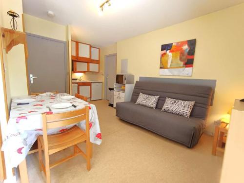 Saint-Lary-Soulan Apartamento | T2 Cabine avec Balcon au Cœur des Thermes - 6 Pers, Parking, Proche Télécabines, Équipé Tout Confort - FR-1-457-230