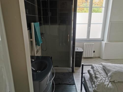 Blois Apartamento | T2 COMPLET BLOIS Centre 38 M2-Parking et linge inclus