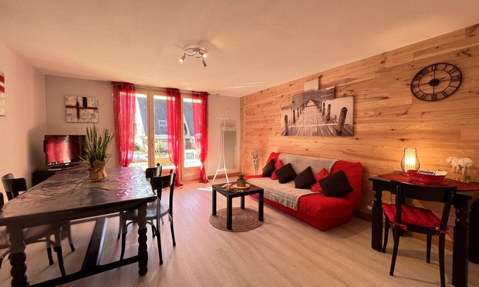 Cauterets Apartamento | T2 ensoleillé avec terrasse et vaste jardin commun