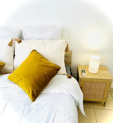 Sainte-Clotilde Apartamento | T2 ILONA - neuf, 8min airport