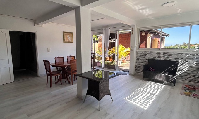 La Riviere Saint-Louis Apartamento | T2 in private residence with air conditioning