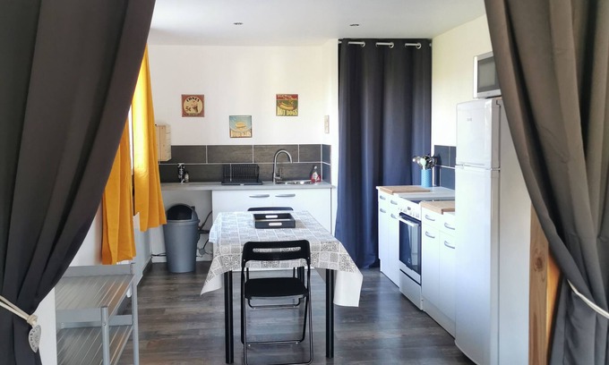 Courthezon Casa | T2 independiente con piscina