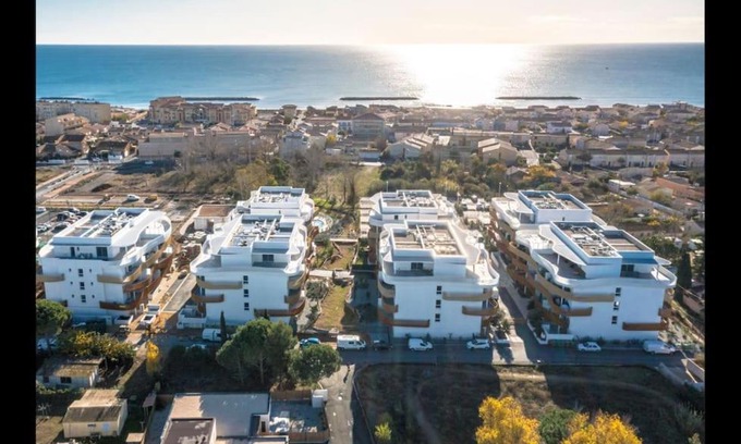Serignan Apartamento | T2 neuf + piscine, 5 mn à pied des plages