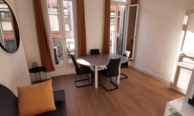 4th Arrondissement Apartamento | T2 neuf tout équipé, climatisé