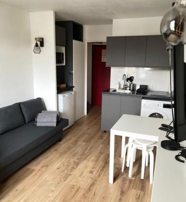 Bussy-Saint-Georges Apartamento | T2D Apartment - Suite BLG proche Disneyland Paris