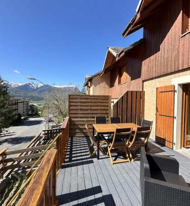 Embrun Apartamento | T3 au Plan d’eau d’Embrun avec Garage et Terrasse