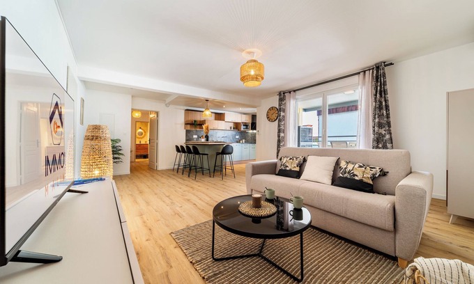 Le Tampon Apartamento | T3 - COEUR DE VILLE, Elegant renovated T3 in downtown Le Tampon - Comfort & Modernity