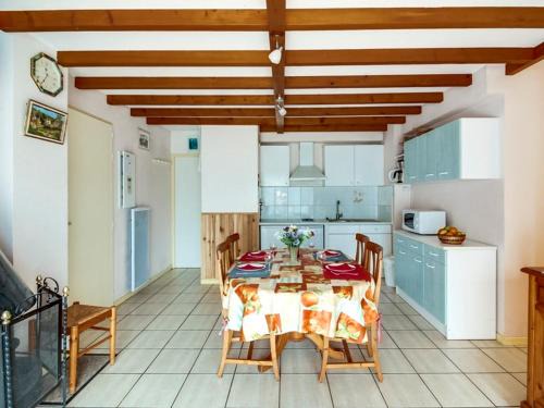 Esquieze-Sere Apartamento | T3 lumineux avec jardin, 6 pers., Wi-Fi, parking, animaux admis - FR-1-402-1