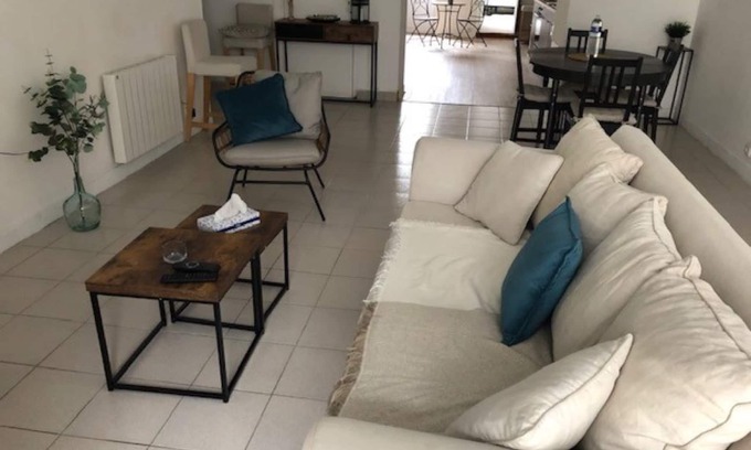 Grand-Fougeray Apartamento | T3 of 82m2 with garden located in the heart of the village