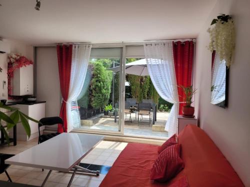 Boulouris-sur-Mer Apartamento | T3 RDJ south, Sea exit from residence