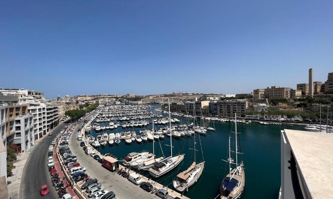Ta' Xbiex Apartamento | Ta Xbiex Sea Front Penthouse