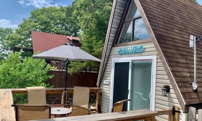 Lampe Casa | Table Rock Lake Cabin @ Black Oak Resort