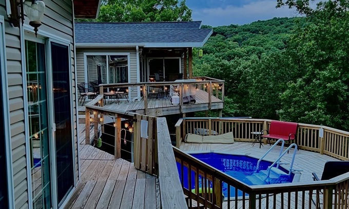 Omaha Casa | Table Rock Lake View House with private pool and Hot tub!! Marina minutes away