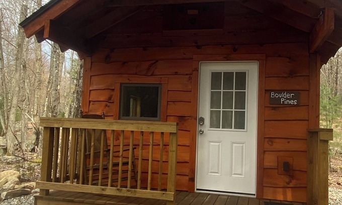 Sand Lake Cabina | Taborton Harvest Boulder Pines Cabin in the woods