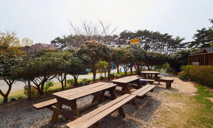 Kkotchi Casa | Taean Badayeohaeng Pension