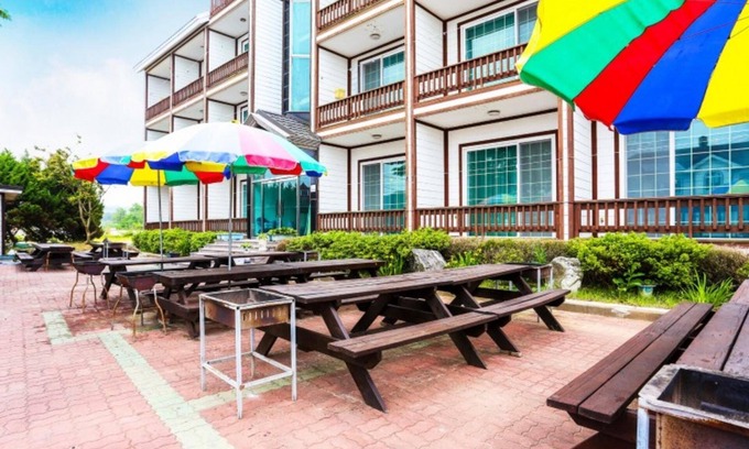 Wonbuk Casa | Taean Sinduri Park Pension