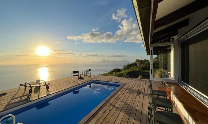Punaauia Casa | Tahiti, quiet air-conditioned tropical villa, marvelous lagoon and mountain view