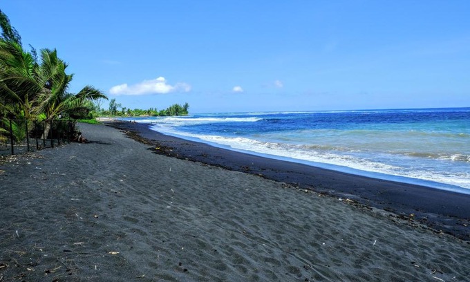 Papara Casa | TAHITI - Taharuu Houses Surf & Beach