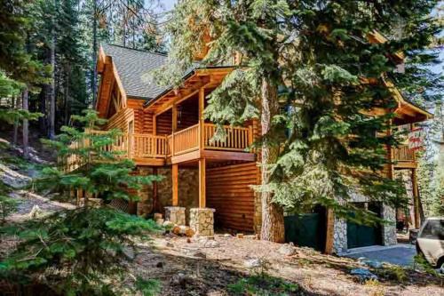 Pioneer Trail Casa | Tahoe Moose Lodge 1170AC