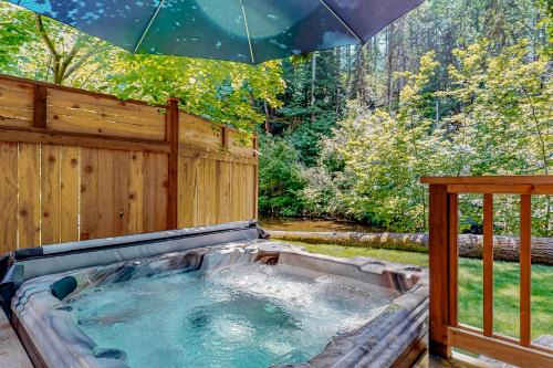 Mason County Casa | Tahuya River Lodge - Whole Property