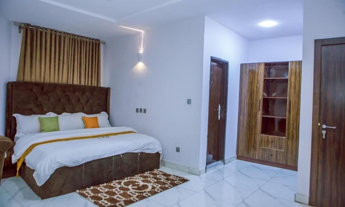 Ado Ekiti Apartamento | TAJ Suites