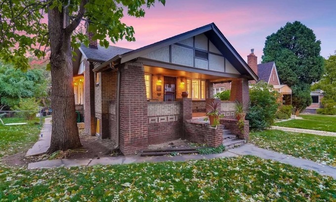 Washington Park West Apartamento | Take a break from the busy downtown scene in lovely Washington Park - dubbed "Wash Park" by locals