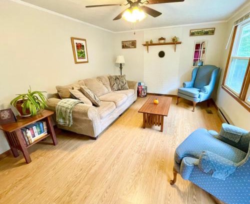 Crozet Casa | Tall Tale Farm Guest House